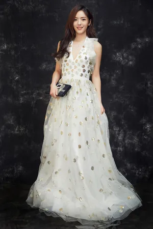 蔡文静仙气十足唯美迷人礼服写真图片_2