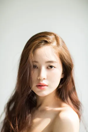 温心抹胸长裙俏皮甜美写真图片_6