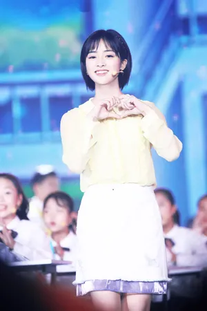 沈月五四晚会高清图片_5