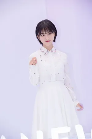 沈月纯白连衣裙清纯甜美写真图片_3