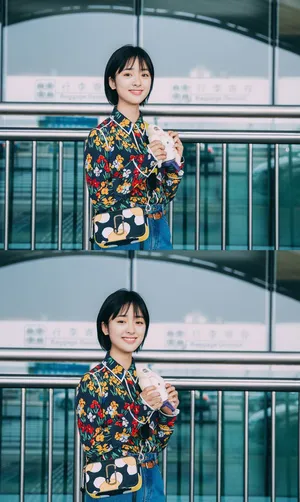 沈月可爱俏皮机场照图片_3