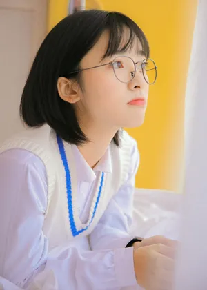 沈月校园风唯美性感写真图片_1