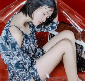 沈月小露香肩性感图片_6