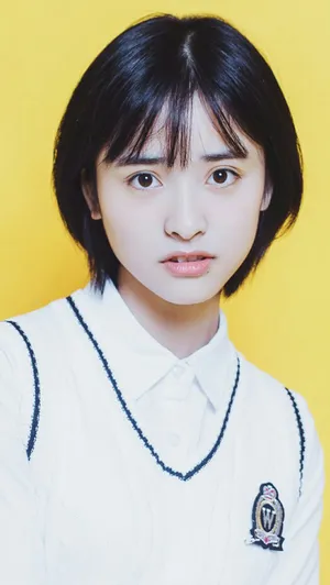沈月清纯可爱白色针织衫写真图片_2