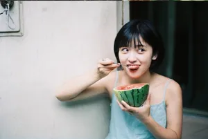 沈月复古清新写真图片
