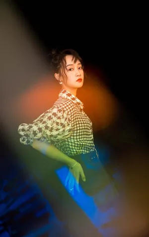 蓝盈莹复古风魅力写真图片_4