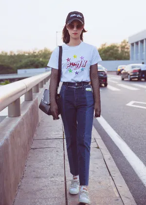 蓝盈莹性感机场街拍写真图片