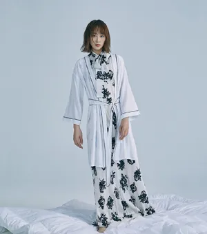 蓝盈莹时尚性感封面大片写真图片