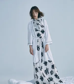 蓝盈莹时尚性感封面大片写真图片_6