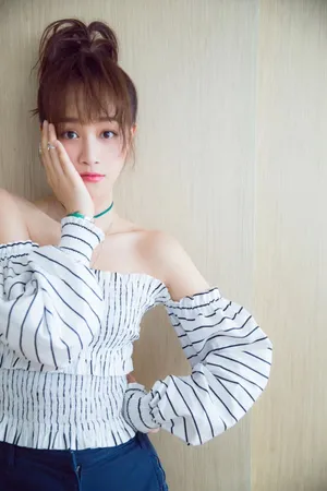 蓝盈莹俏皮可爱性感图片_4