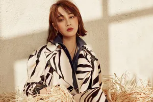 蓝盈莹西部牛仔杂志写真图片_2