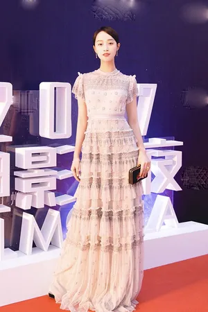 蓝盈莹长裙飘逸活动图片_1