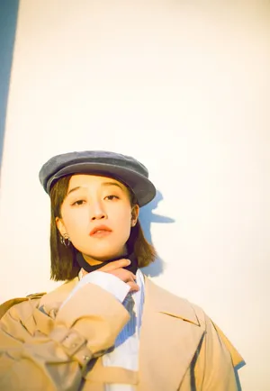 实力小花蓝盈莹最新休闲时尚风写真图片_3