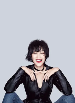 蓝盈莹个性皮衣写真图片：魅力无限_5