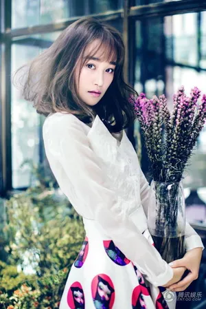 蓝盈莹曝清新写真演绎完美薄荷小姐