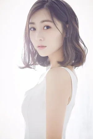 张维娜清新脱俗简约写真高清图片_4