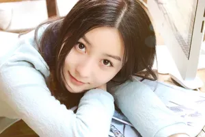 张维娜恬静文艺生活照高清图片_2