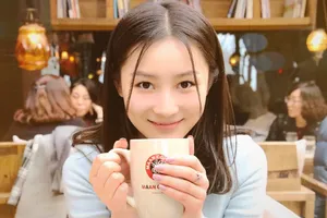 张维娜恬静文艺生活照高清图片_4