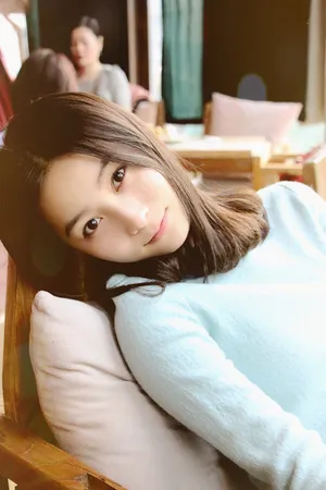 张维娜恬静文艺生活照高清图片_5
