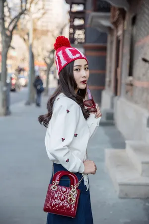 张维娜清新甜美时尚街拍图片_6