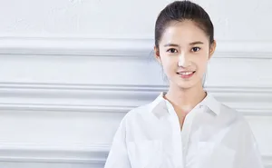 陈钰琪清纯养眼学院风写真图片_2