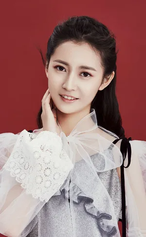 陈钰琪活泼俏皮时尚美妆写真图片_2
