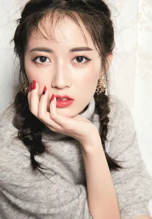 陈钰琪灵动俏皮美妆写真大片_2