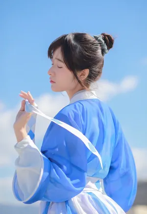 徐娇性感古装汉服图片_2