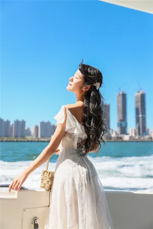 徐娇唯美迷人海上写真高清图片_1