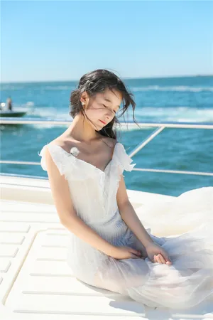 徐娇唯美迷人海上写真高清图片_2