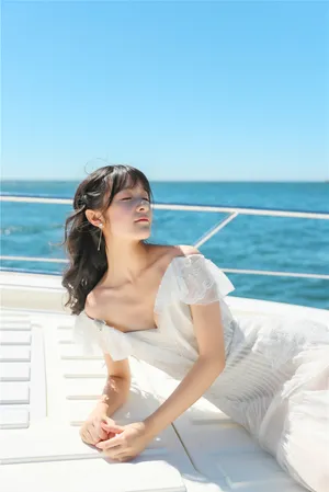徐娇唯美迷人海上写真高清图片_3