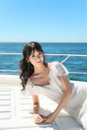 徐娇唯美迷人海上写真高清图片_4