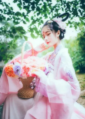 徐娇唯美梦幻古风写真高清图片_3