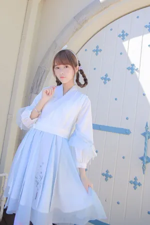 徐娇汉服集锦图片：美哭了