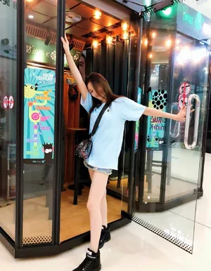 林允夏日清凉街拍照图片_6