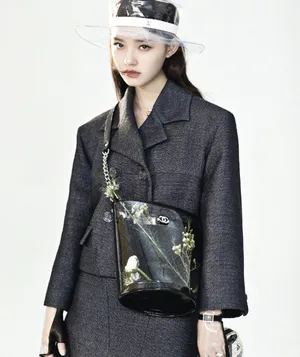 林允最新少女心杂志大片写真图片_6