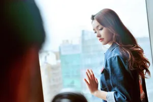 林允率性自由甜美写真图片