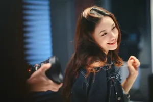 林允率性自由甜美写真图片_2
