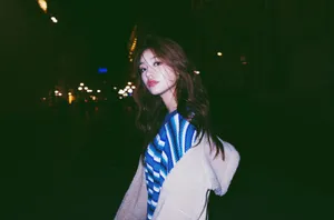 林允米兰时装周性感夜幕下的街拍写真图片