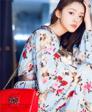 林允碎花清新写真图片_1