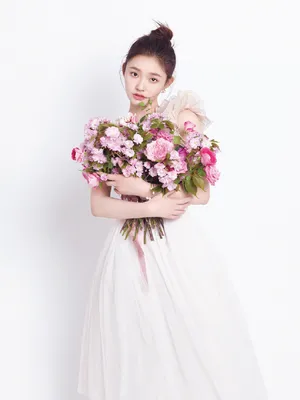 林允春夏粉色系芭蕾写真图片_3