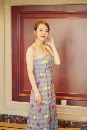 李依晓图片_4