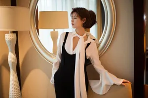 卢杉文艺经典黑白搭配活动写真图片_1
