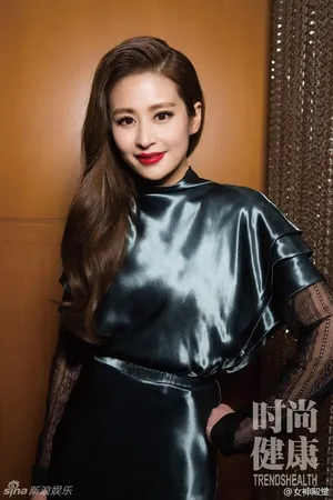 明星美女颖儿黑色时尚潮流杂志性感写真图片_3