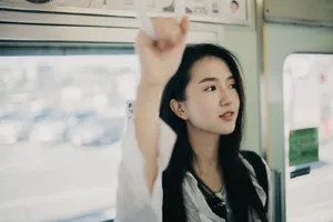 许龄月户外清新写真图片