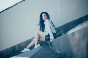 许龄月户外清新写真图片_4
