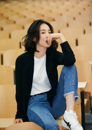朱颜曼滋清纯甜美校园写真图片_5