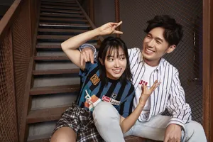 白宇卜冠今搞怪甜蜜写真图片_3