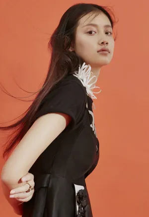孙伊涵高冷范时尚杂志写真大片_3