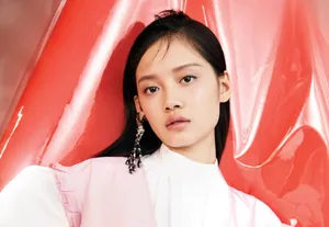 孙伊涵个性养眼生日写真大片_3